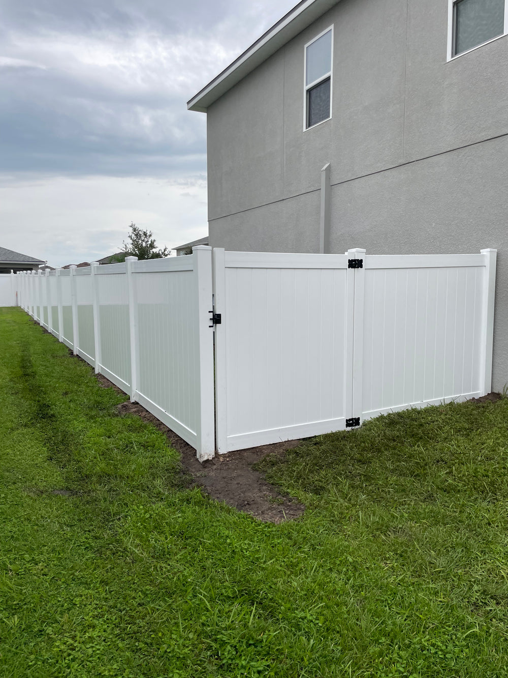 PVC/Vinyl fence installation by Jay Fencing